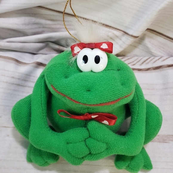Vintage Fun World Fancy Felt Frog Plush Ornament 4 Inch Red Heart Bows - Picture 2 of 8